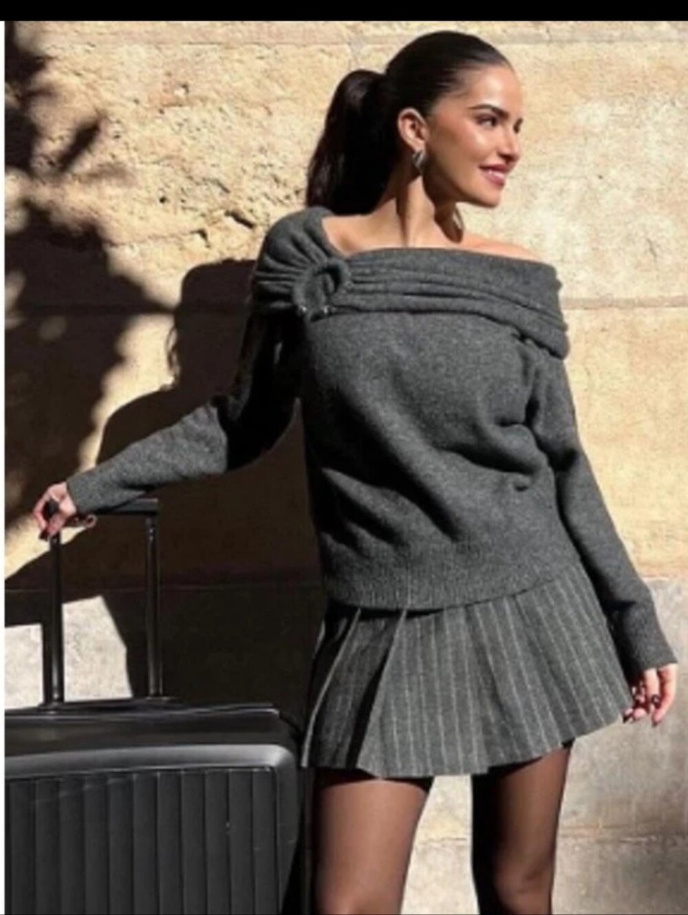 ZARA Off The Shoulder Sweater Chunky Knit Fuzzy Cozy Buckle Gray, Size Small